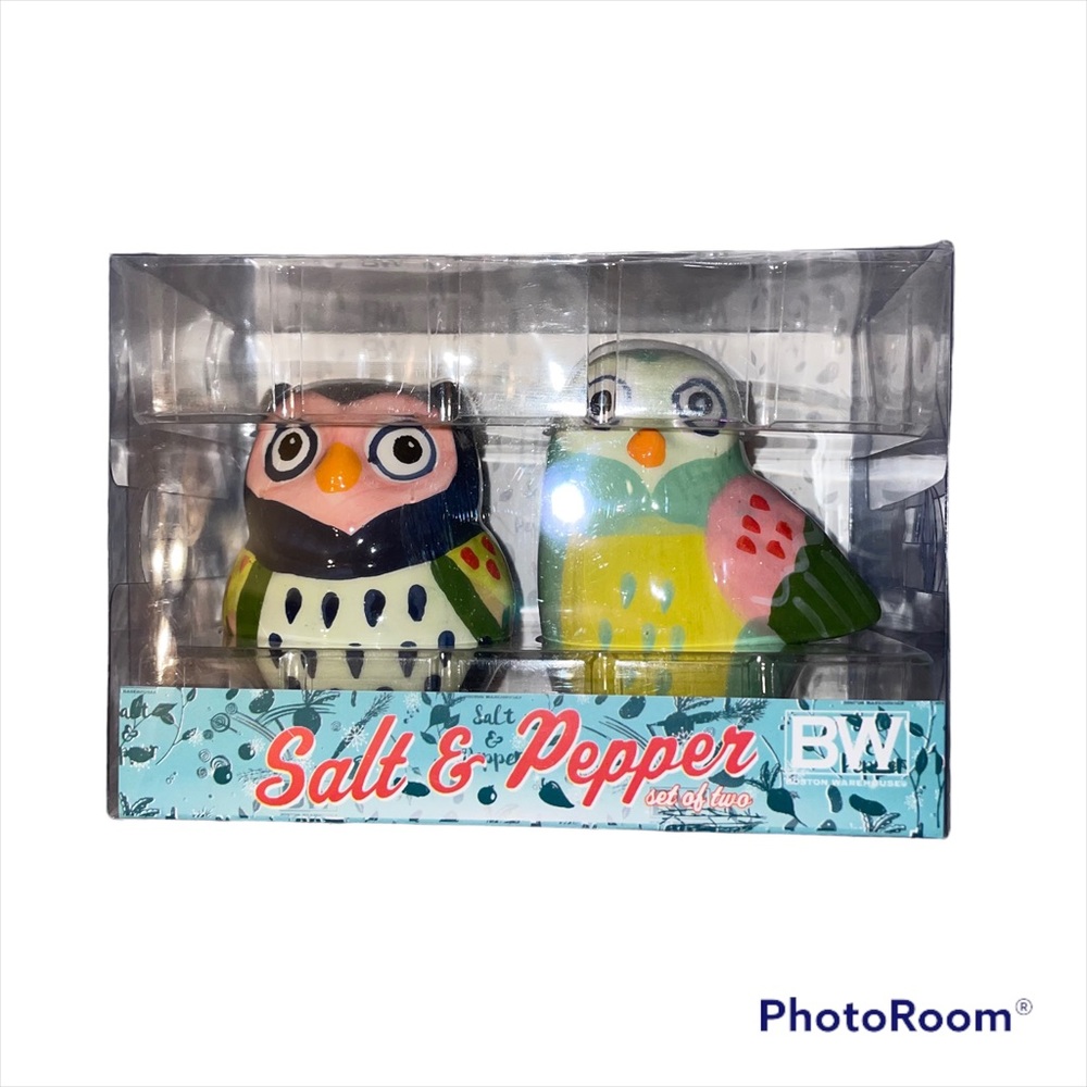Boston Warehouse Owl Salt & Pepper Shakers BNWT